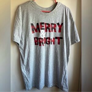 NWT Gray 'Merry & Bright' Graphic T-Shirt